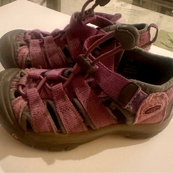 Keen Newport H2 Sandals Lavender Size 10 Waterproof Hiking Shoe - Picture 2 of 11